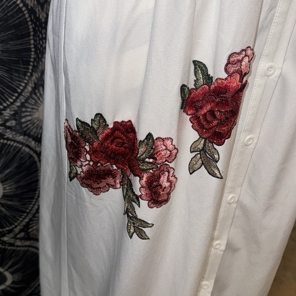 White Boohoo Button Down Dress with Floral Design- Size 10 - Picture 7 of 12